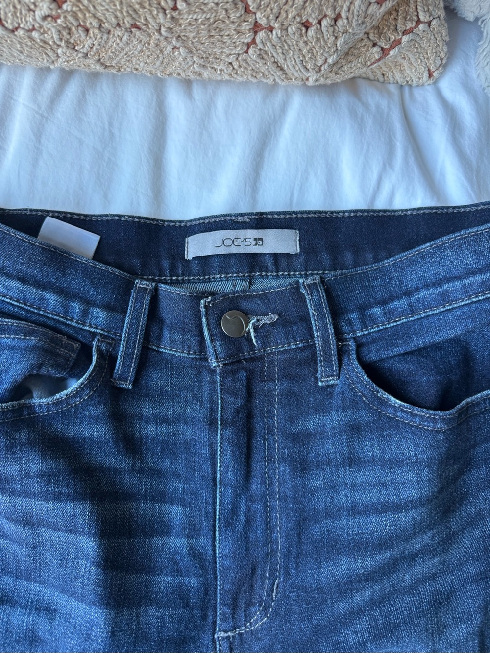 Joe’s Jeans High Rise - Picture 3 of 4
